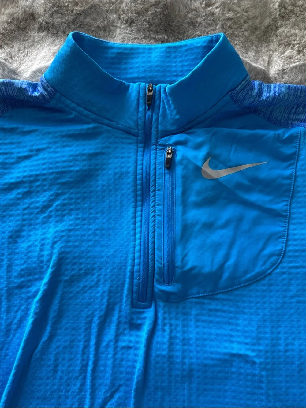 Nike Running Dri-FitLong Sleeve Blue Shirt Women’s Size Medium-0465